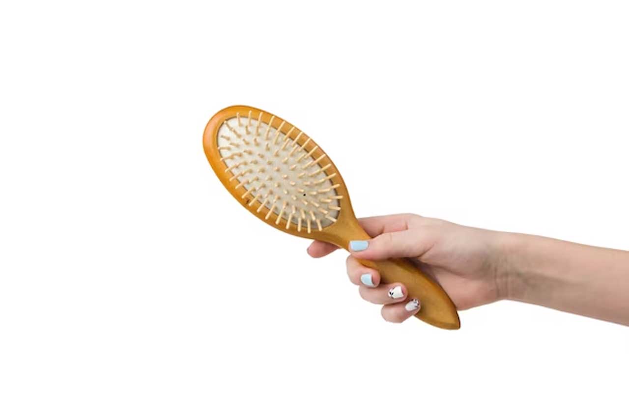 How to Clean Your Hairbrush - House Keeping World