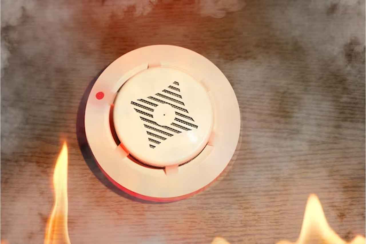 How To Install Hardwired Smoke Detectors In 11 Easy Steps House Keeping World